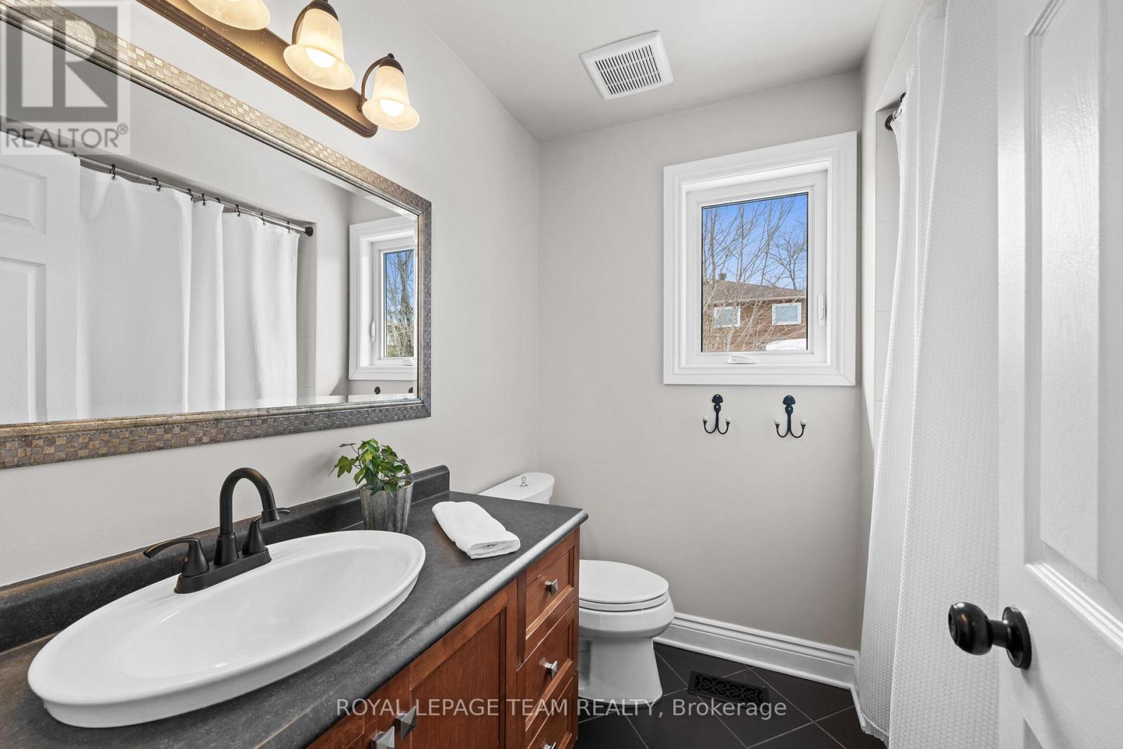 229 Walden Drive, Ottawa, Ontario  K2K 2M3 - Photo 31 - X12877870