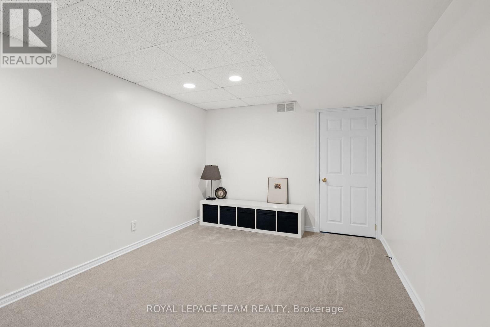 229 Walden Drive, Ottawa, Ontario  K2K 2M3 - Photo 37 - X12877870