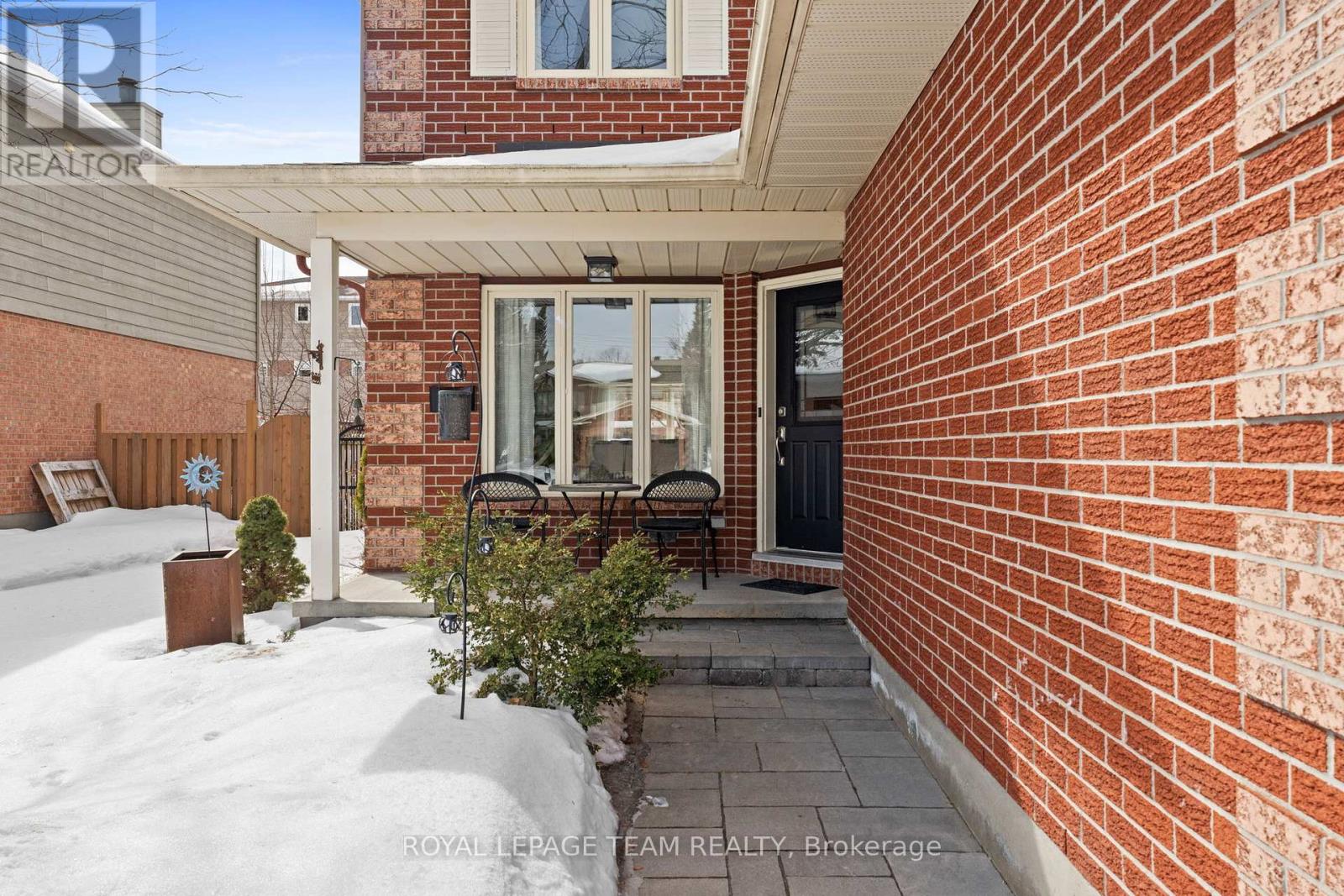 229 Walden Drive, Ottawa, Ontario  K2K 2M3 - Photo 5 - X12877870