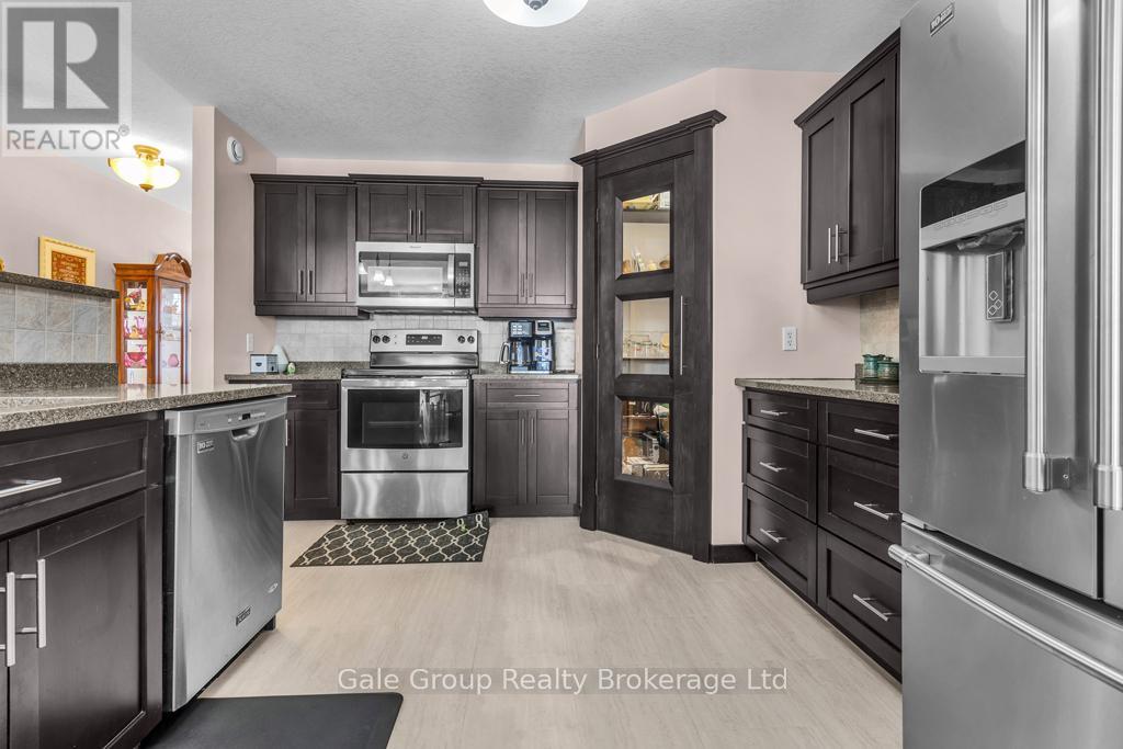 15 Holland Avenue, Aylmer, Ontario  N5H 3J2 - Photo 8 - X12877848