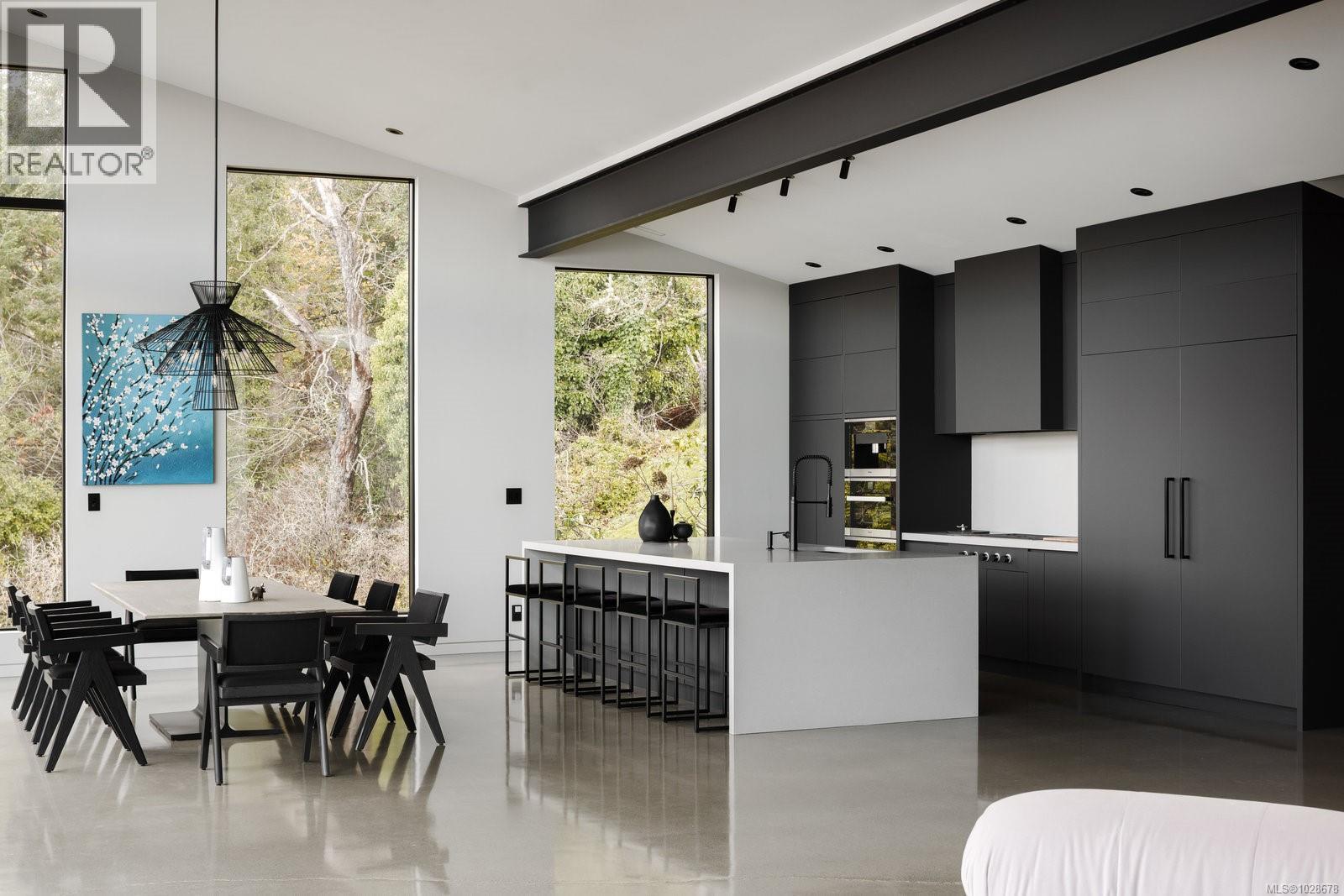 2701 Sea View Rd, Saanich, British Columbia  V8N 1K7 - Photo 13 - 1028678