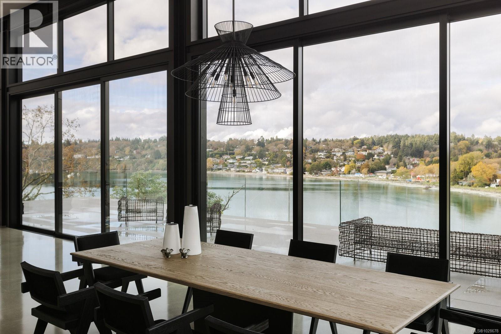 2701 Sea View Rd, Saanich, British Columbia  V8N 1K7 - Photo 18 - 1028678