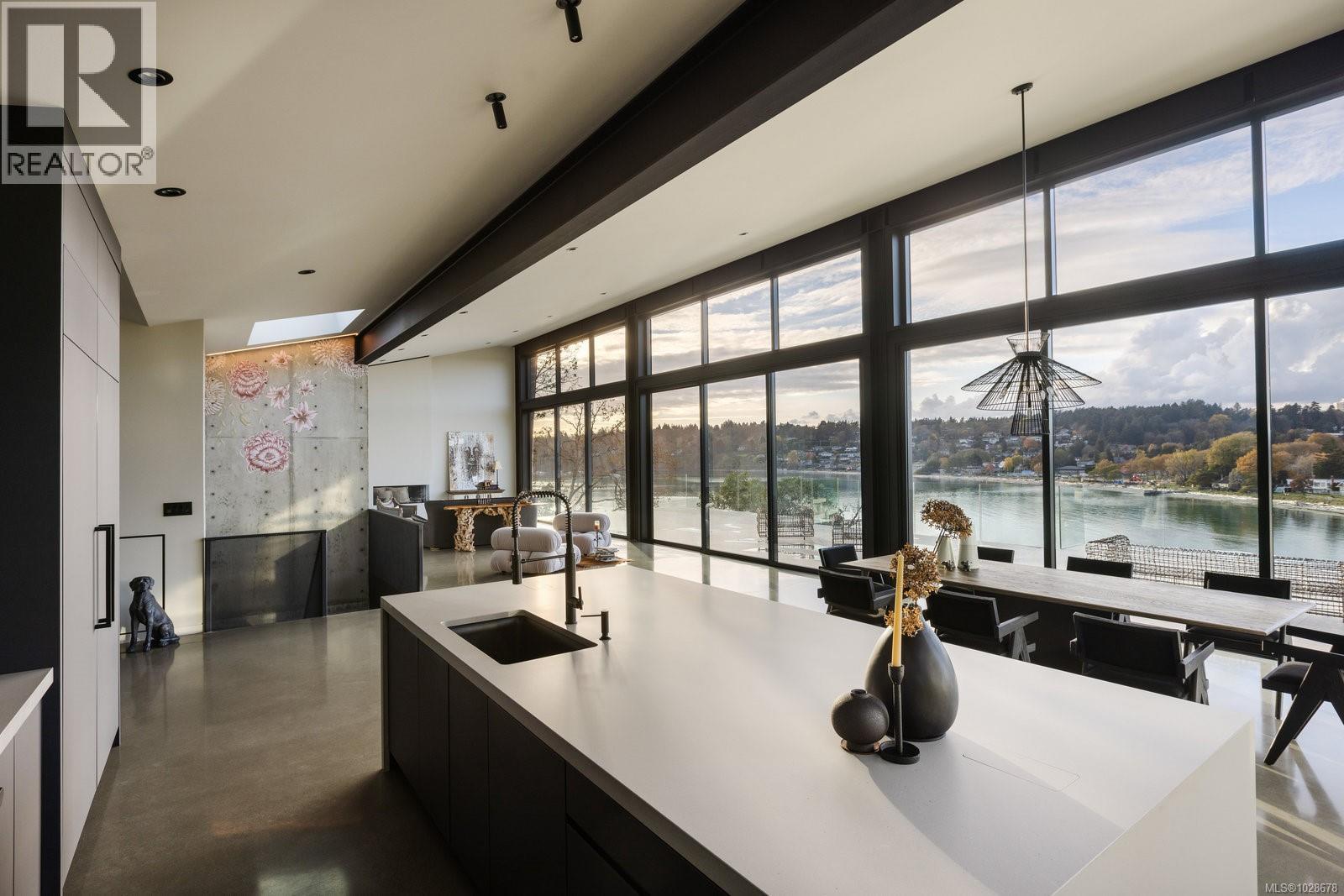 2701 Sea View Rd, Saanich, British Columbia  V8N 1K7 - Photo 25 - 1028678