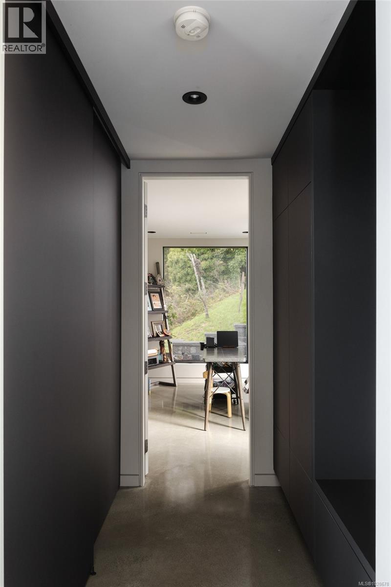 2701 Sea View Rd, Saanich, British Columbia  V8N 1K7 - Photo 32 - 1028678