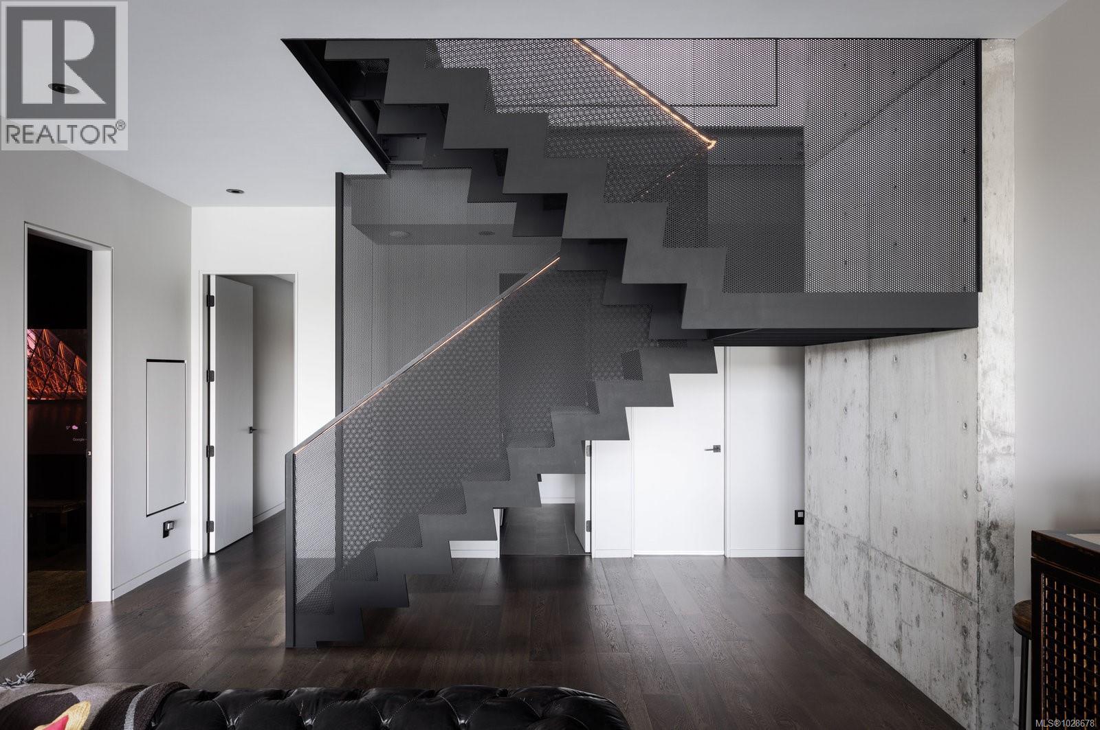 2701 Sea View Rd, Saanich, British Columbia  V8N 1K7 - Photo 38 - 1028678