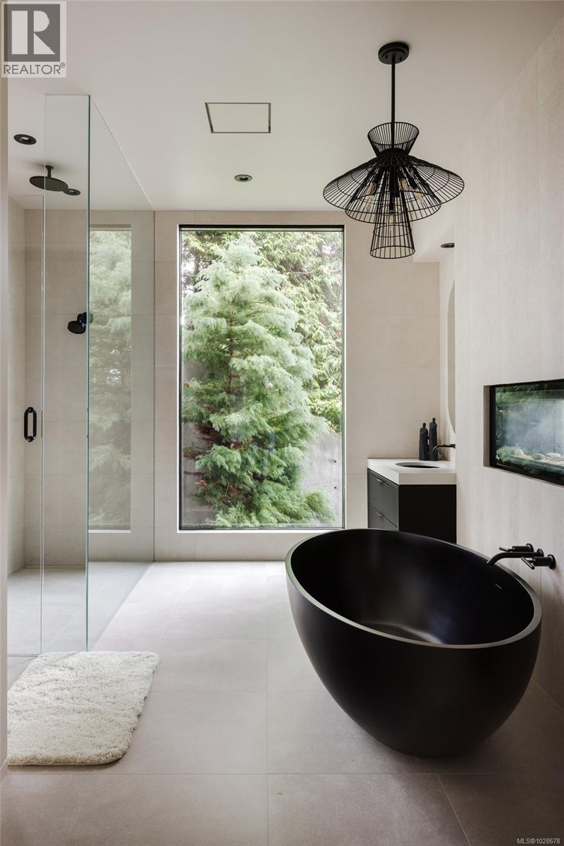 2701 Sea View Rd, Saanich, British Columbia  V8N 1K7 - Photo 43 - 1028678