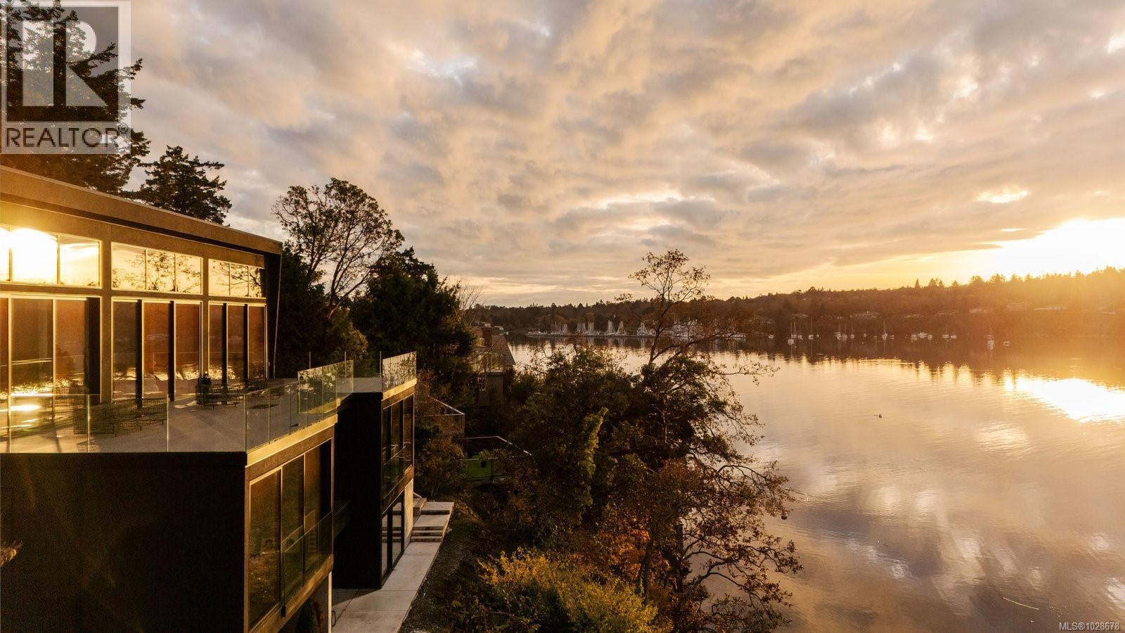 2701 Sea View Rd, Saanich, British Columbia  V8N 1K7 - Photo 6 - 1028678