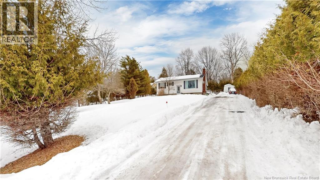 102 Myles, Quispamsis, New Brunswick  E2E 1H4 - Photo 2 - NB134671