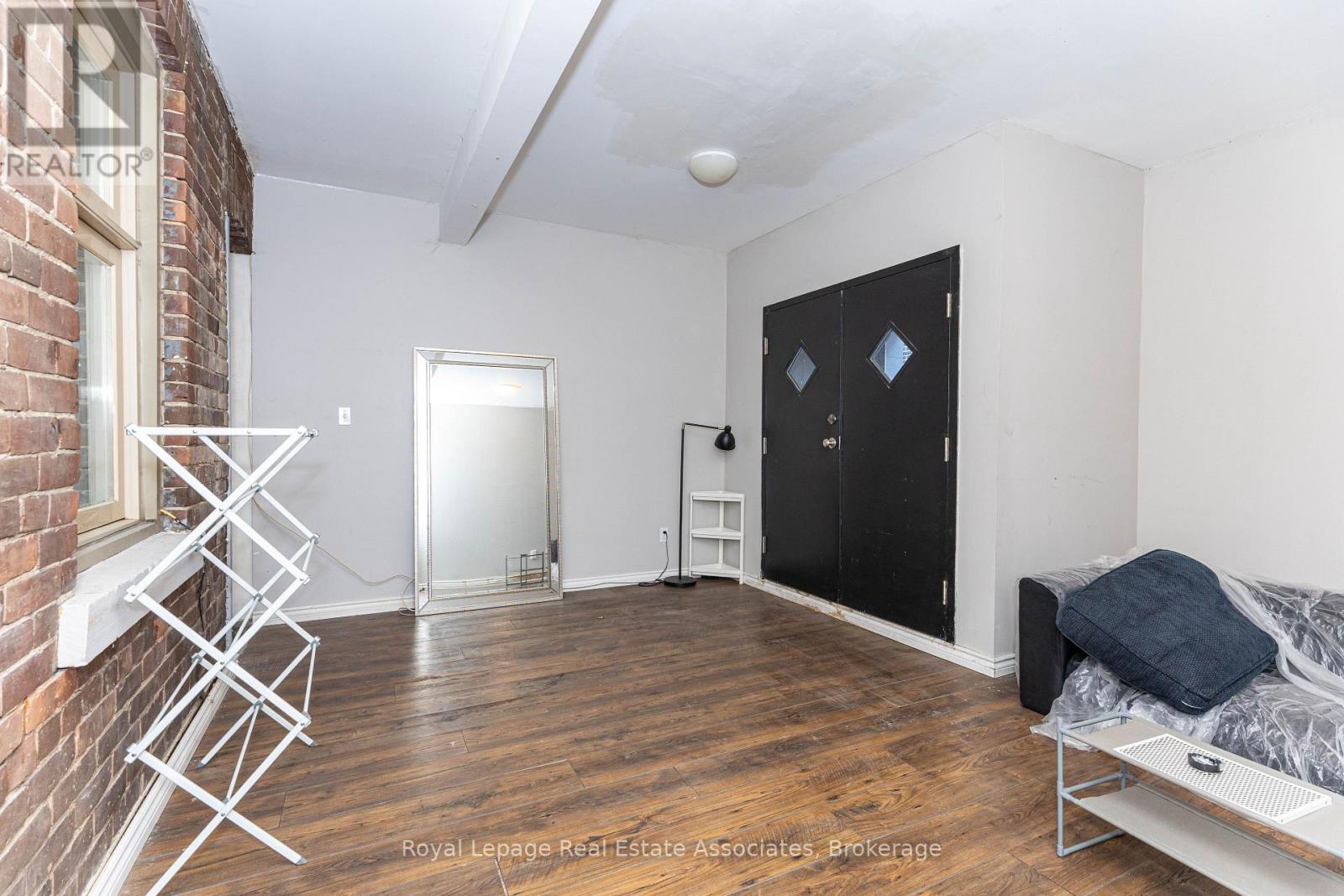 Second Floor - 497 Bloor Street W, Toronto (University), Ontario  M5S 1Y2 - Photo 23 - C12877730