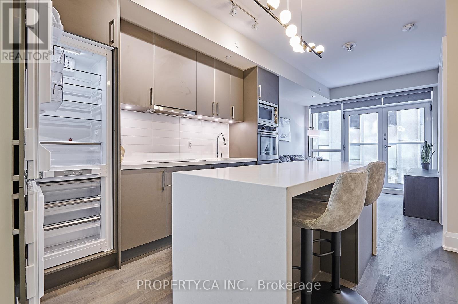 401 - 88 Cumberland Street, Toronto (Annex), Ontario  M5R 0C8 - Photo 17 - C12877750