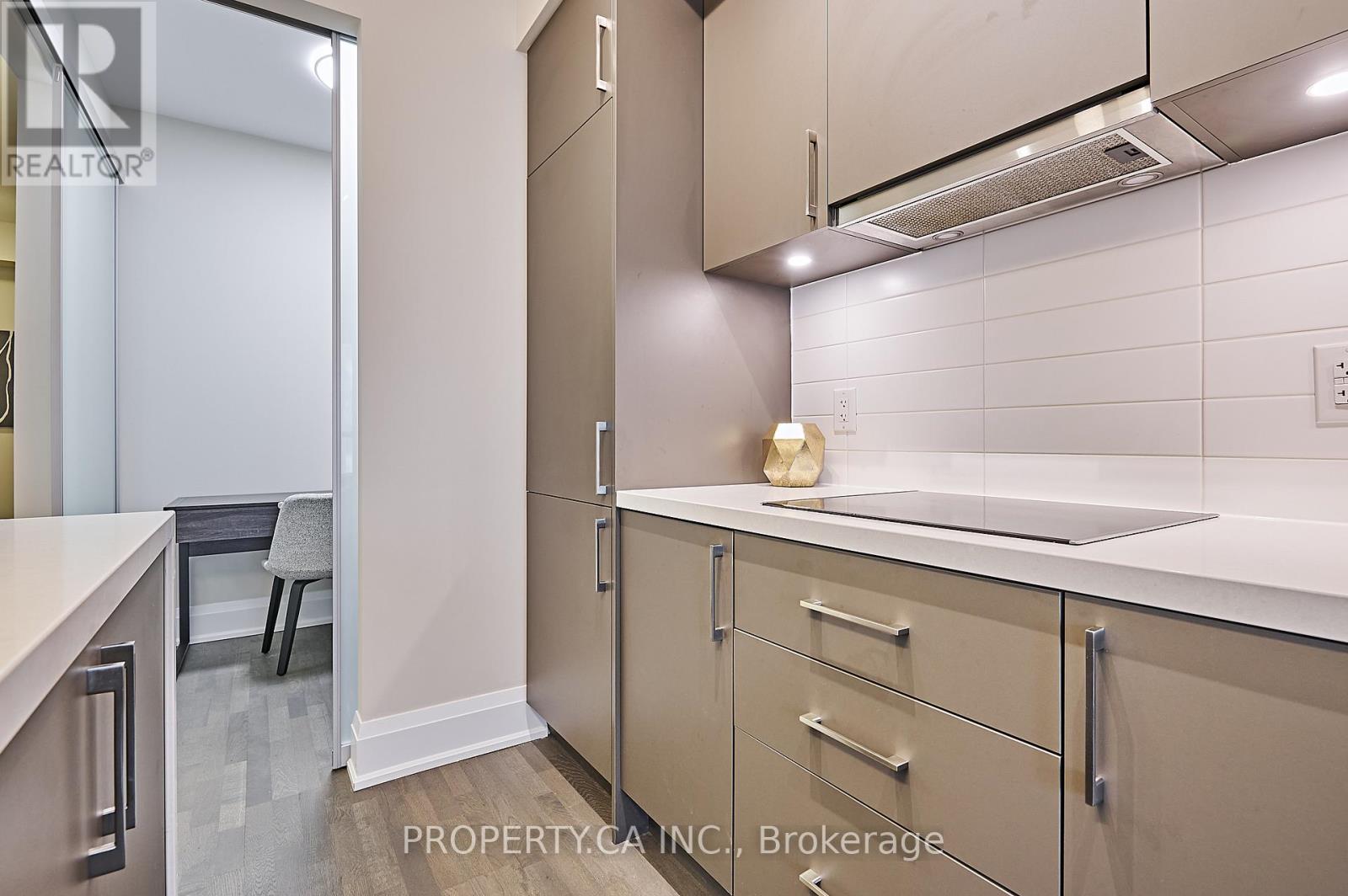 401 - 88 Cumberland Street, Toronto (Annex), Ontario  M5R 0C8 - Photo 18 - C12877750