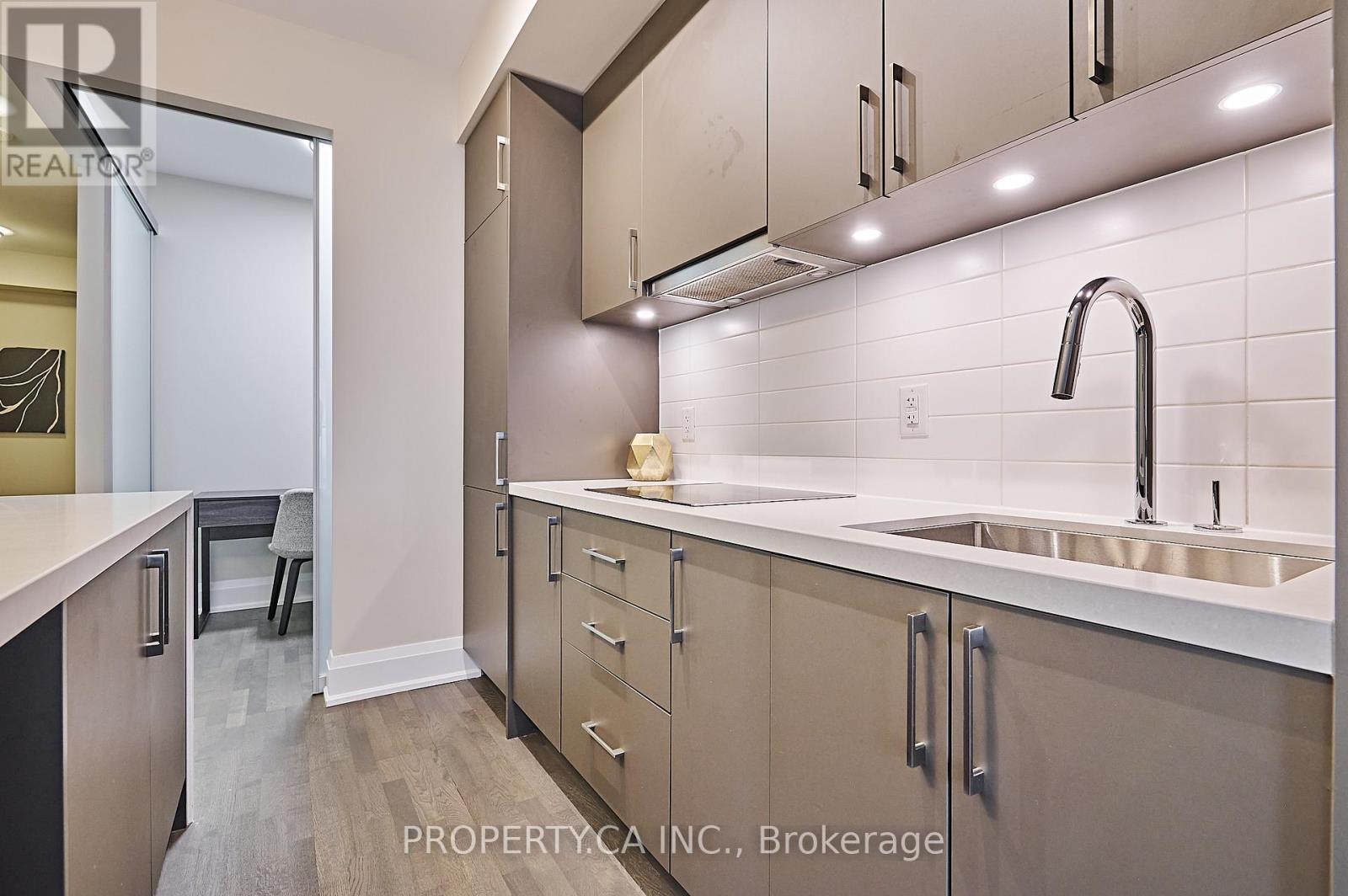 401 - 88 Cumberland Street, Toronto (Annex), Ontario  M5R 0C8 - Photo 19 - C12877750