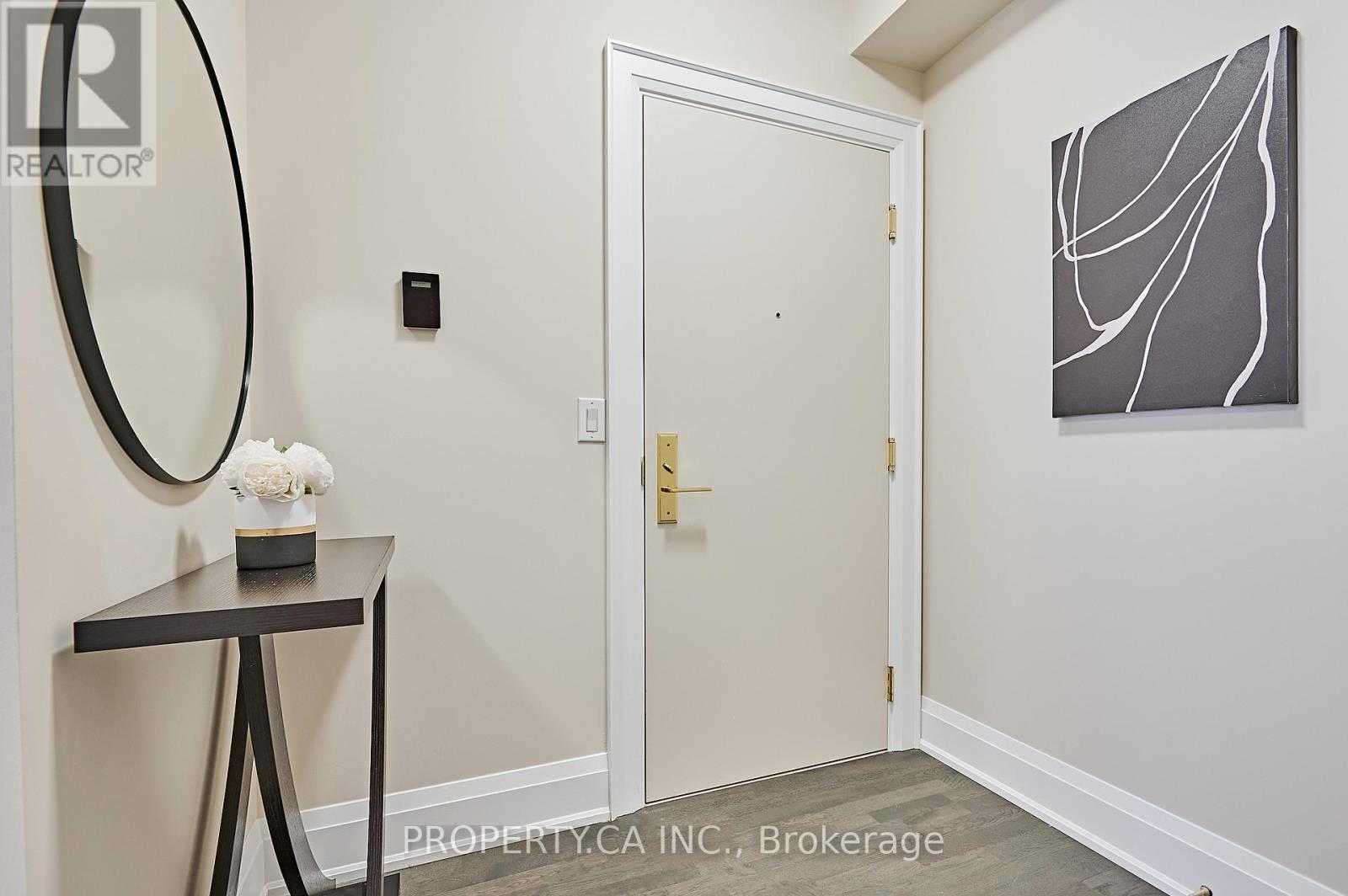 401 - 88 Cumberland Street, Toronto (Annex), Ontario  M5R 0C8 - Photo 2 - C12877750