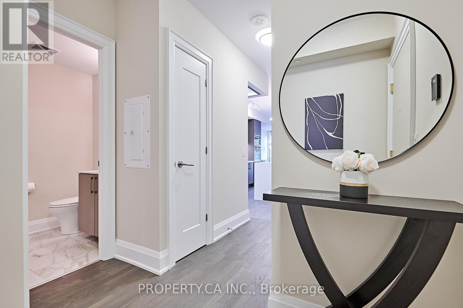 401 - 88 Cumberland Street, Toronto (Annex), Ontario  M5R 0C8 - Photo 3 - C12877750