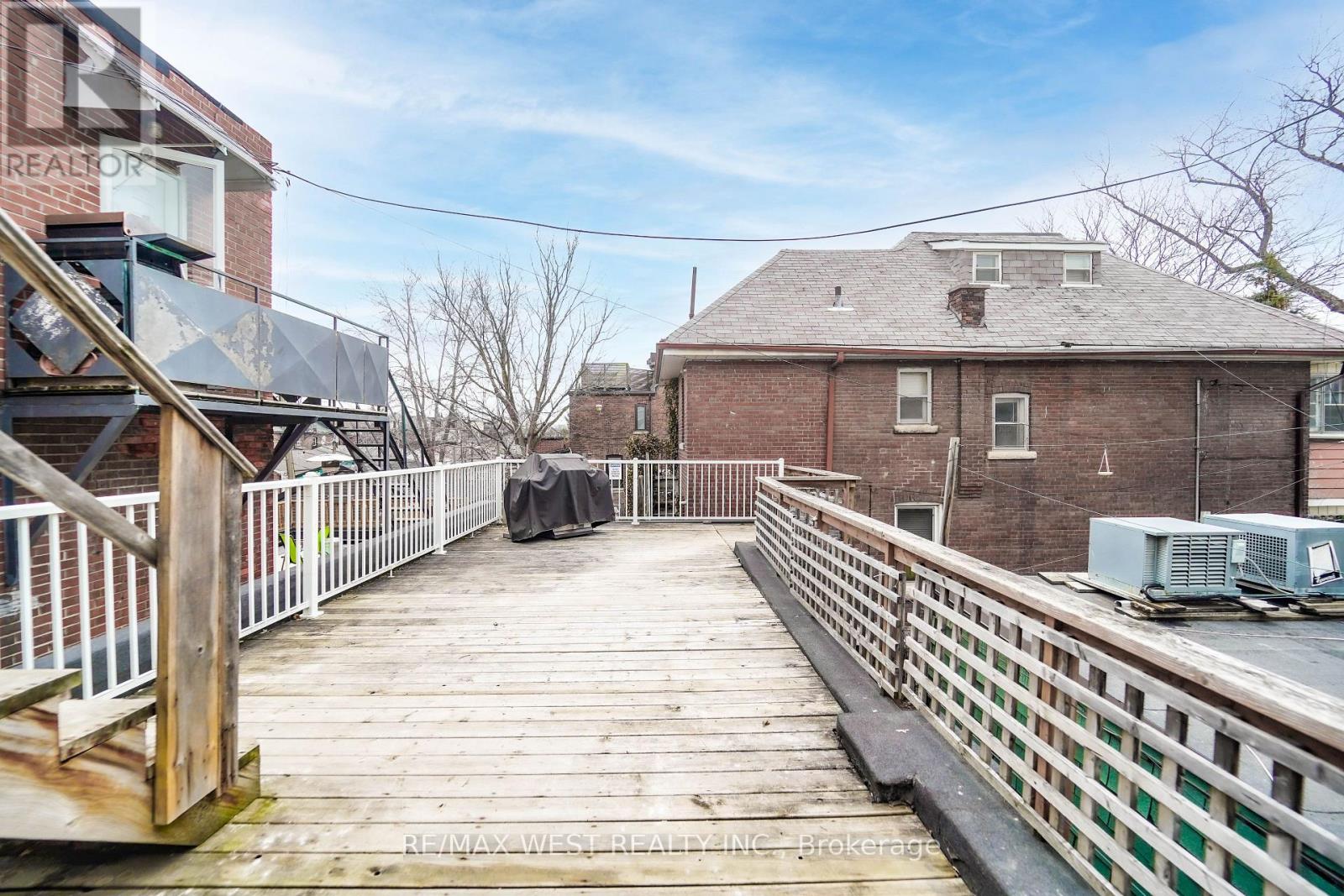 684 College Street, Toronto (Palmerston-Little Italy), Ontario  M6G 1C1 - Photo 10 - C12877878