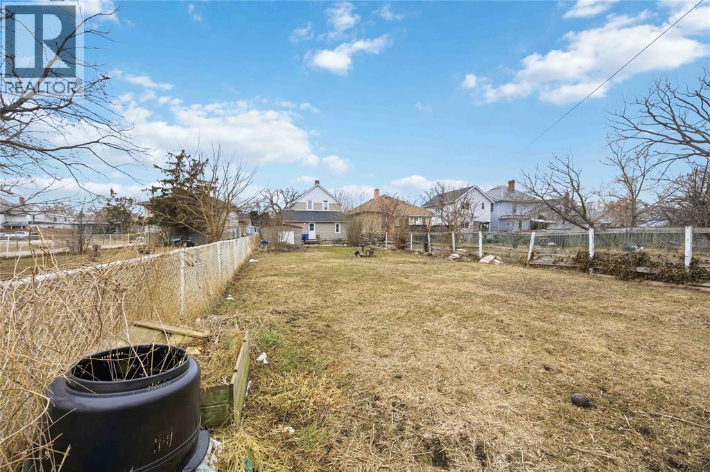 132 Stuart Street, Sarnia, Ontario  N7T 3B1 - Photo 6 - 26005204