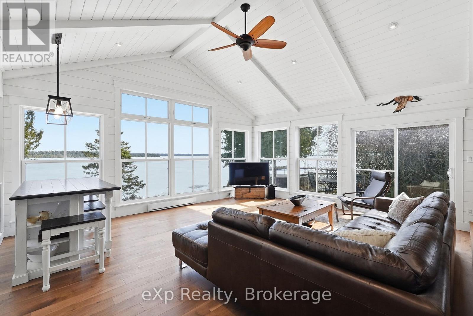 231 Tamarac Road, Northern Bruce Peninsula, Ontario  N0H 2M0 - Photo 18 - X12877692