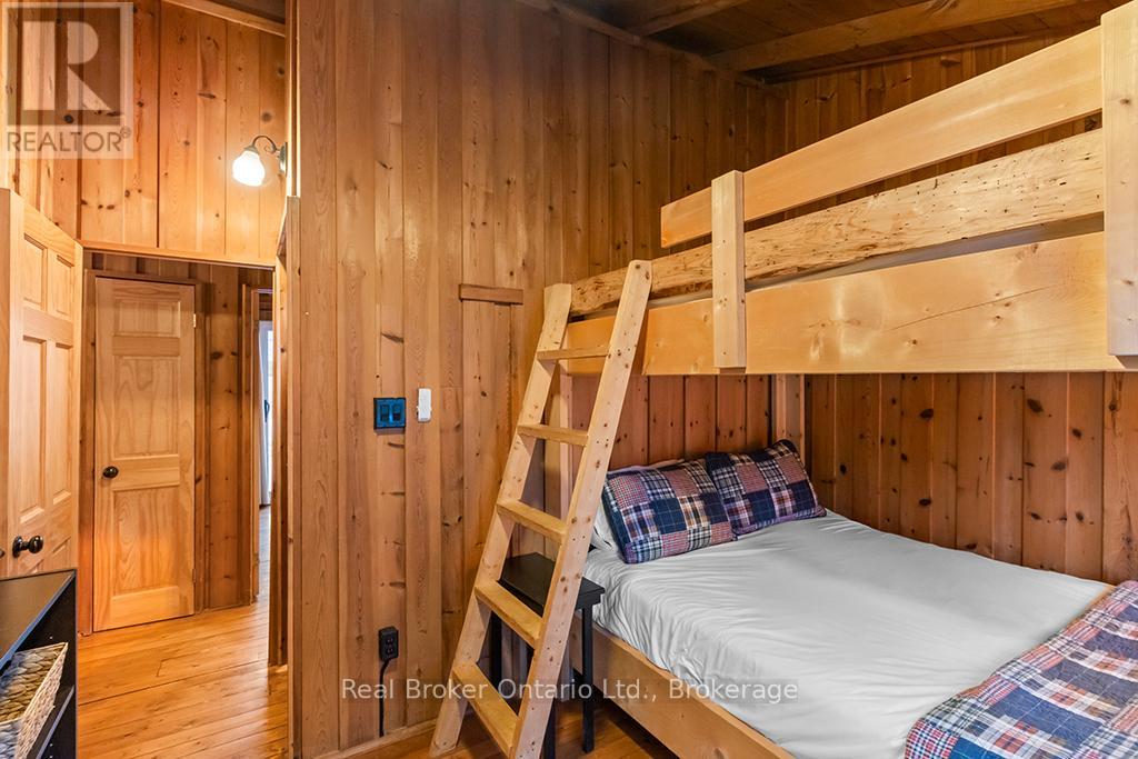 111 Wilson Drive, Georgian Bluffs, Ontario  N0H 2T0 - Photo 21 - X12877764