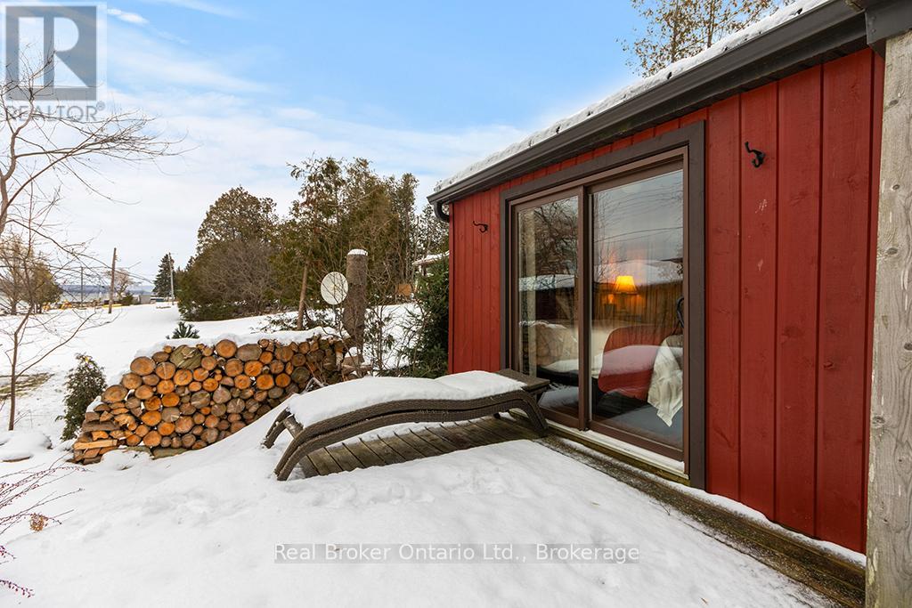 111 Wilson Drive, Georgian Bluffs, Ontario  N0H 2T0 - Photo 27 - X12877764