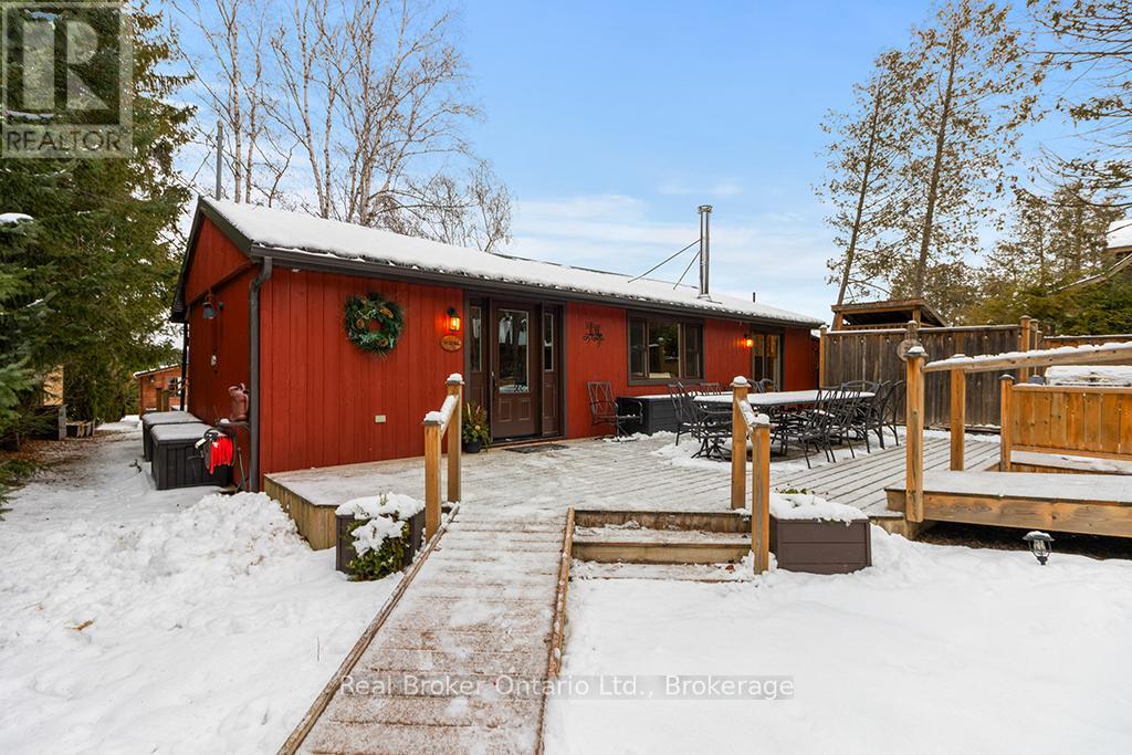 111 Wilson Drive, Georgian Bluffs, Ontario  N0H 2T0 - Photo 6 - X12877764