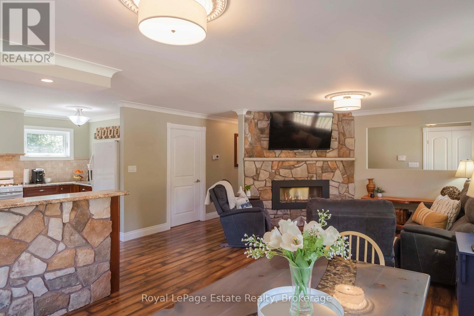 204 Seventh Street N, South Bruce Peninsula, Ontario  N0H 2G0 - Photo 13 - X12877866