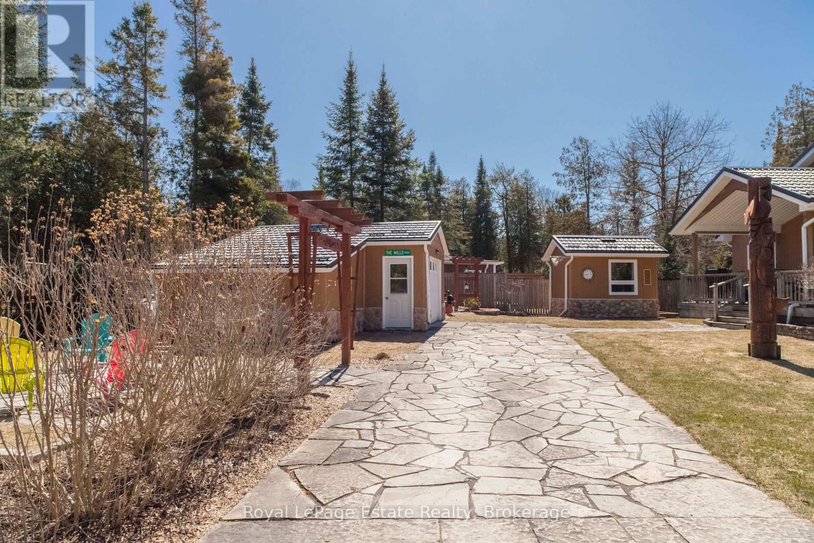 204 Seventh Street N, South Bruce Peninsula, Ontario  N0H 2G0 - Photo 8 - X12877866