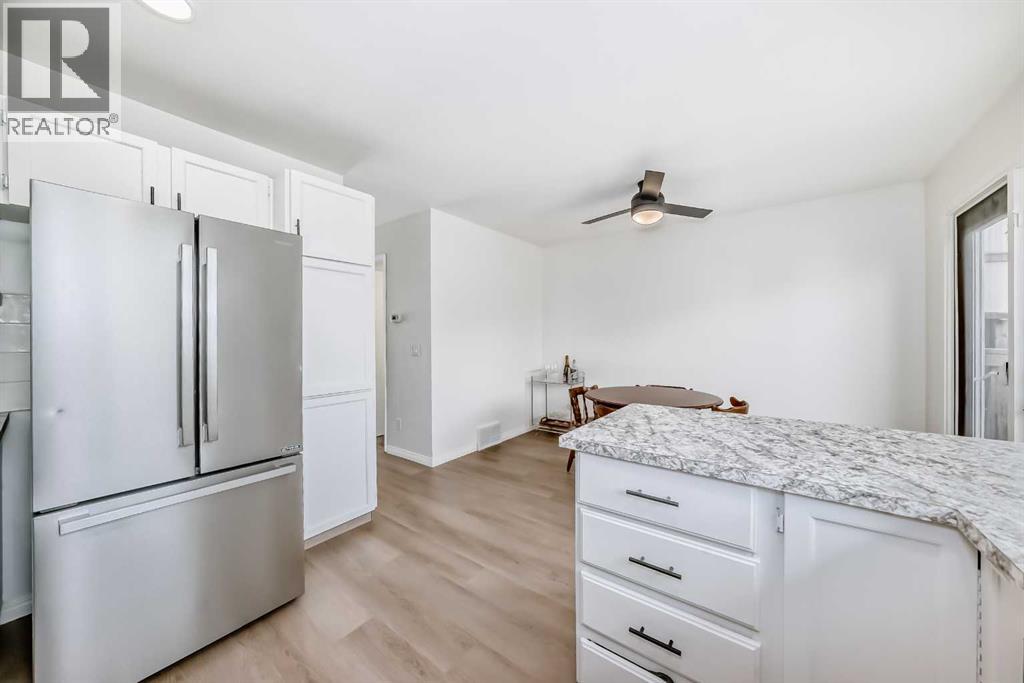 212 Cedarbrook Bay Sw, Calgary, Alberta  T2W 4R4 - Photo 8 - A2281430