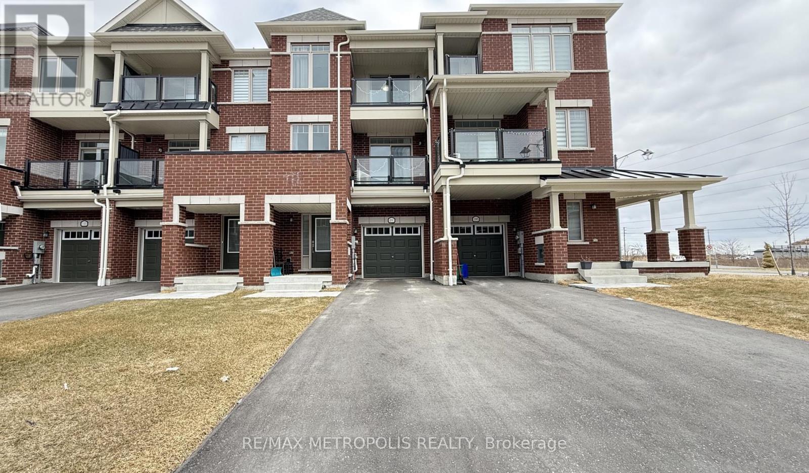 1097 LOCKIE DRIVE, Oshawa, Ontario