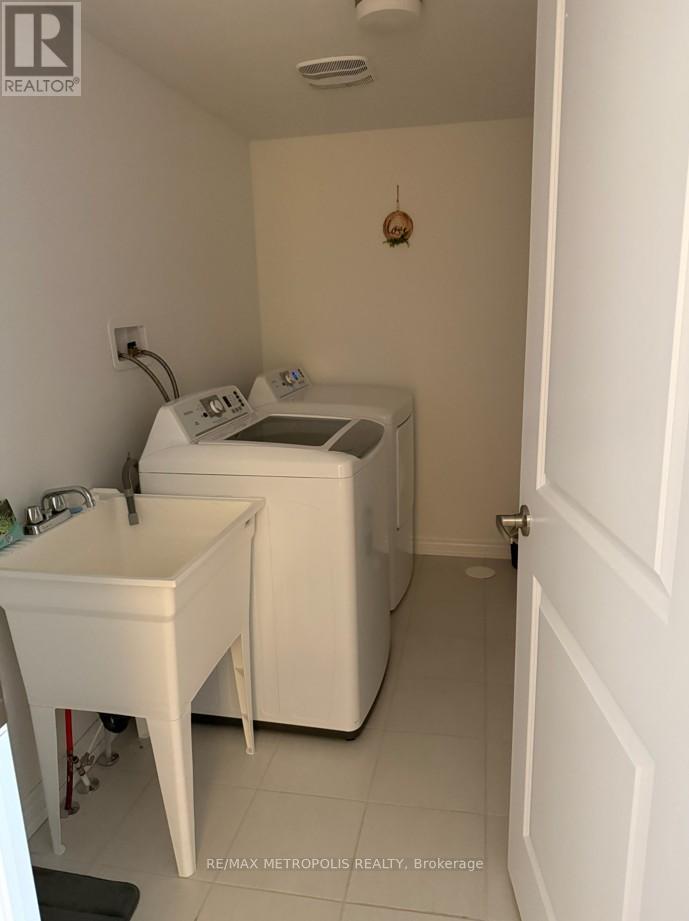 1097 Lockie Drive, Oshawa, Ontario  L1L 0R9 - Photo 25 - E12845054