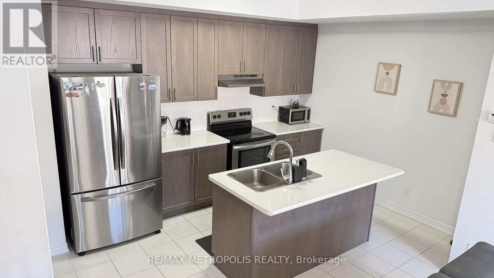 1097 Lockie Drive, Oshawa, Ontario  L1L 0R9 - Photo 5 - E12845054