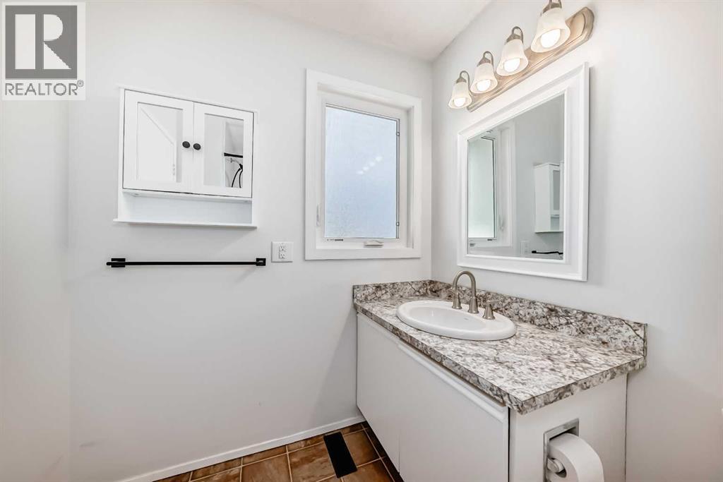 212 Cedarbrook Bay Sw, Calgary, Alberta  T2W 4R4 - Photo 32 - A2281430