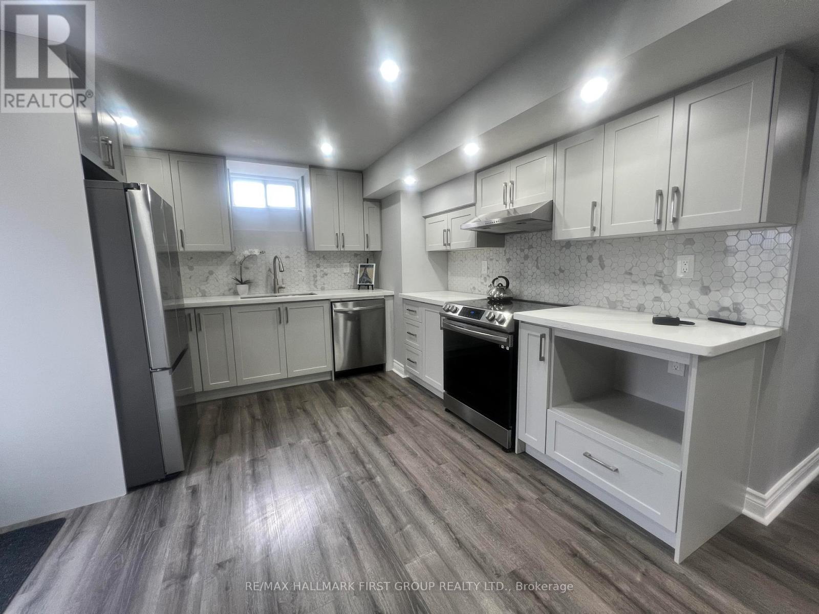 64 Alden Square, Ajax, Ontario  L1T 4Z1 - Photo 6 - E12871790