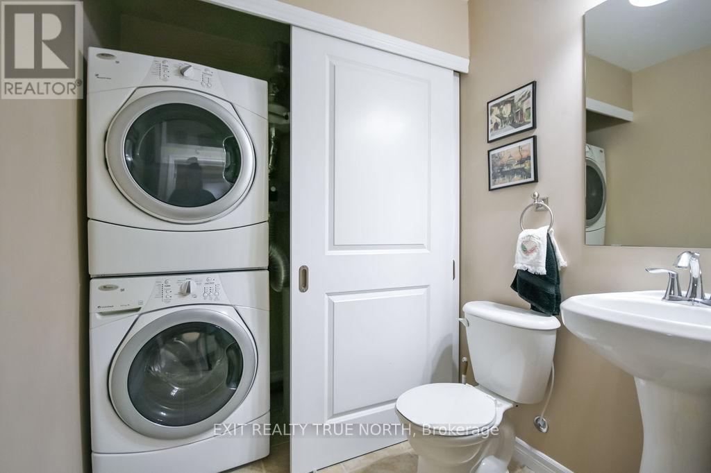 204 - 19b Yonge Street N, Springwater, Ontario  L0L 1P0 - Photo 23 - S12875808