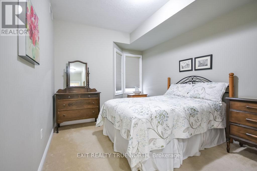 204 - 19b Yonge Street N, Springwater, Ontario  L0L 1P0 - Photo 25 - S12875808