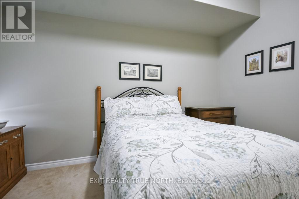 204 - 19b Yonge Street N, Springwater, Ontario  L0L 1P0 - Photo 26 - S12875808