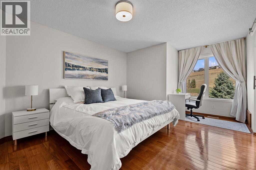 18 Gleneagles View, Cochrane, Alberta  T4C 1N9 - Photo 19 - A2291305