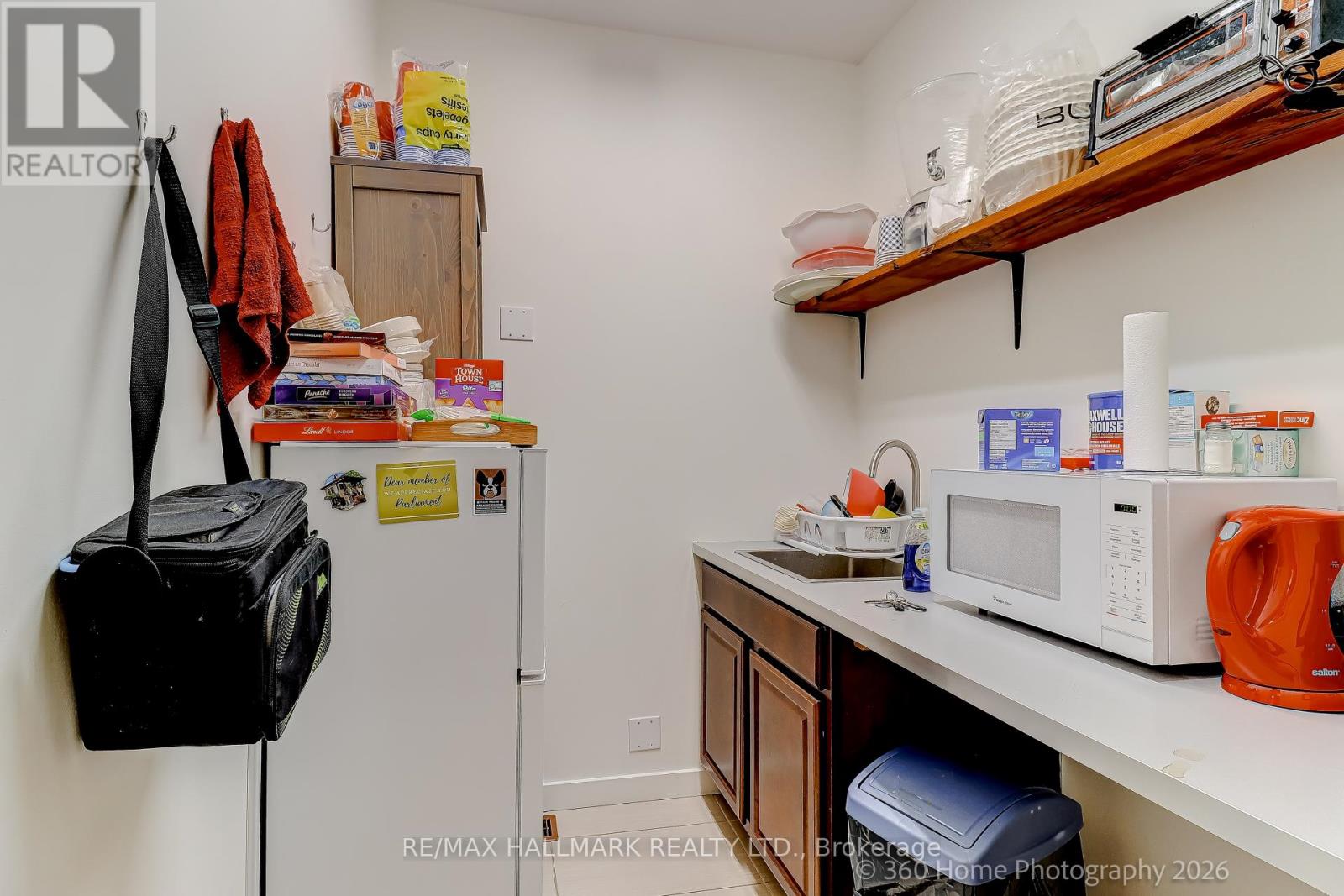 1028 Queen Street E, Toronto (South Riverdale), Ontario  M4M 1K4 - Photo 8 - E12877754