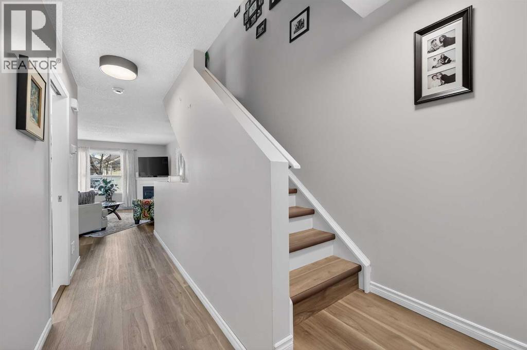 68 Douglas Glen Park Se, Calgary, Alberta  T2Z 3Z3 - Photo 3 - A2292196