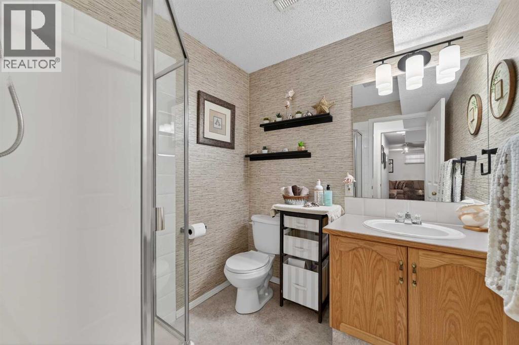 68 Douglas Glen Park Se, Calgary, Alberta  T2Z 3Z3 - Photo 29 - A2292196