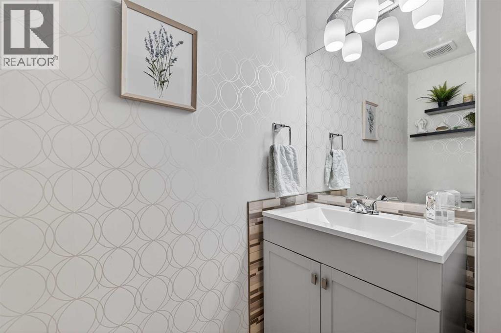 68 Douglas Glen Park Se, Calgary, Alberta  T2Z 3Z3 - Photo 4 - A2292196