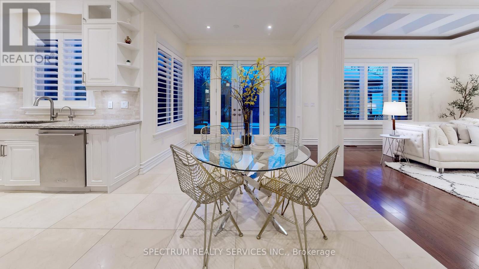 223 Lennox Avenue, Richmond Hill, Ontario  L4C 2A4 - Photo 10 - N12877650