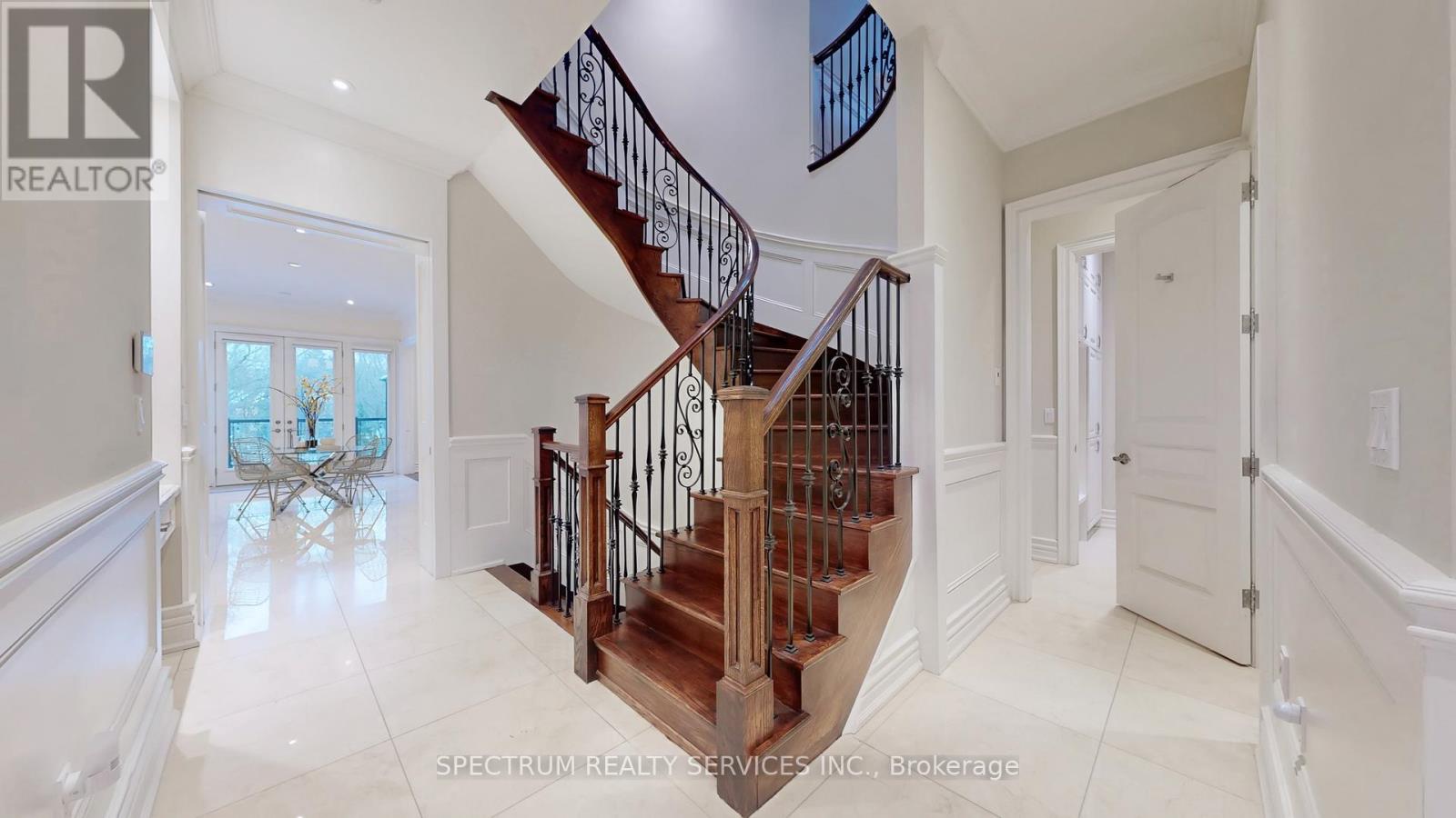 223 Lennox Avenue, Richmond Hill, Ontario  L4C 2A4 - Photo 17 - N12877650