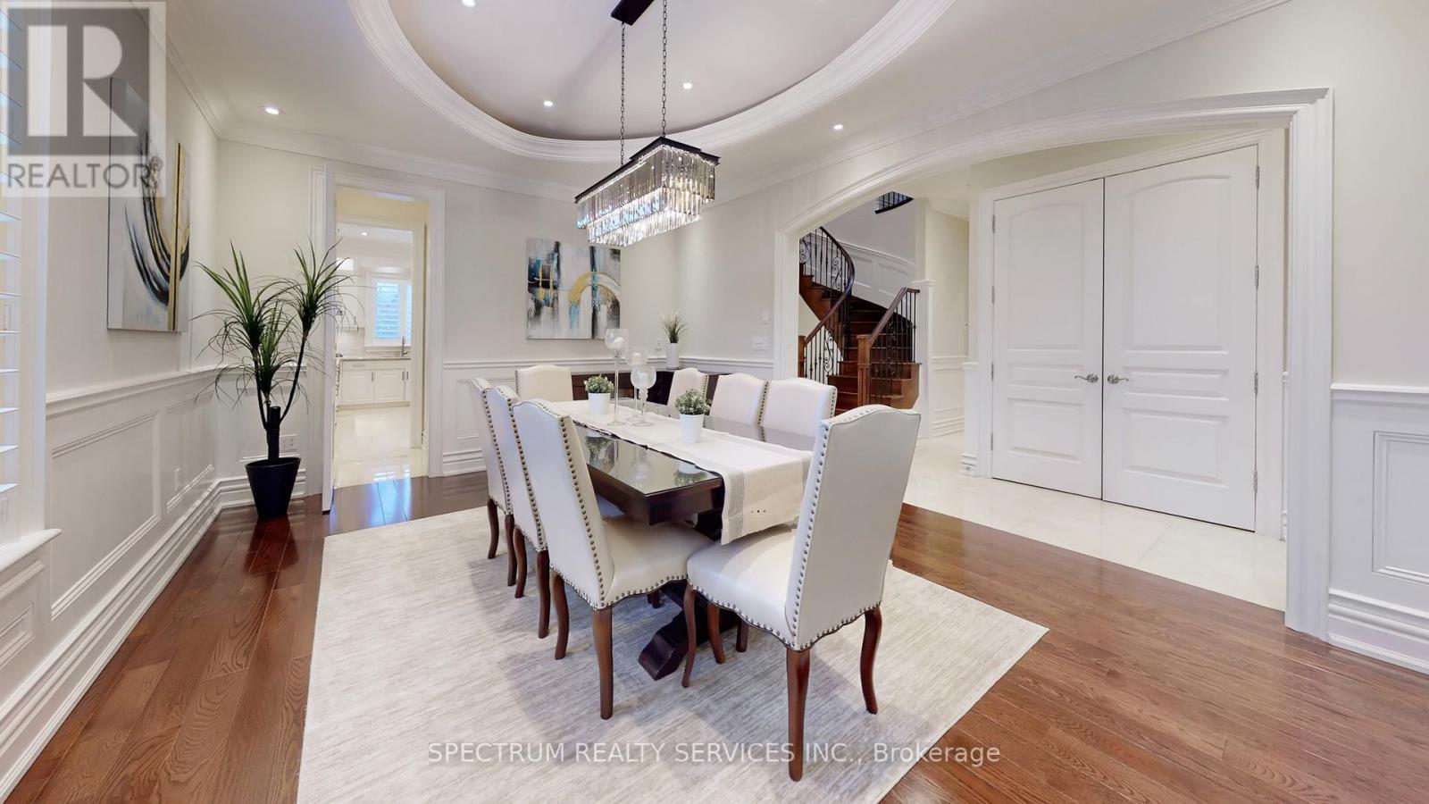 223 Lennox Avenue, Richmond Hill, Ontario  L4C 2A4 - Photo 6 - N12877650