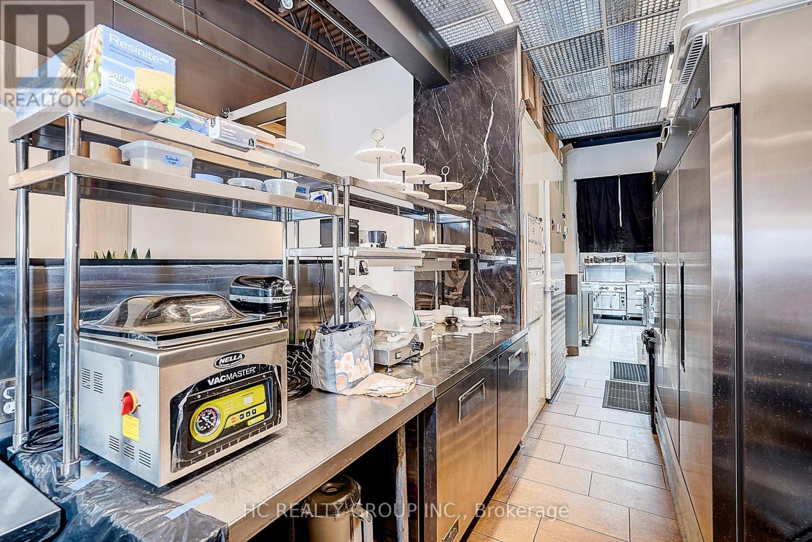 D - 16 Vogell Road, Richmond Hill, Ontario  L4B 3K4 - Photo 33 - N12877704