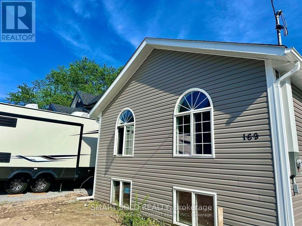 #bsmnt - 169 Garden Avenue E, Georgina, Ontario  L4P 2L2 - Photo 1 - N12877710