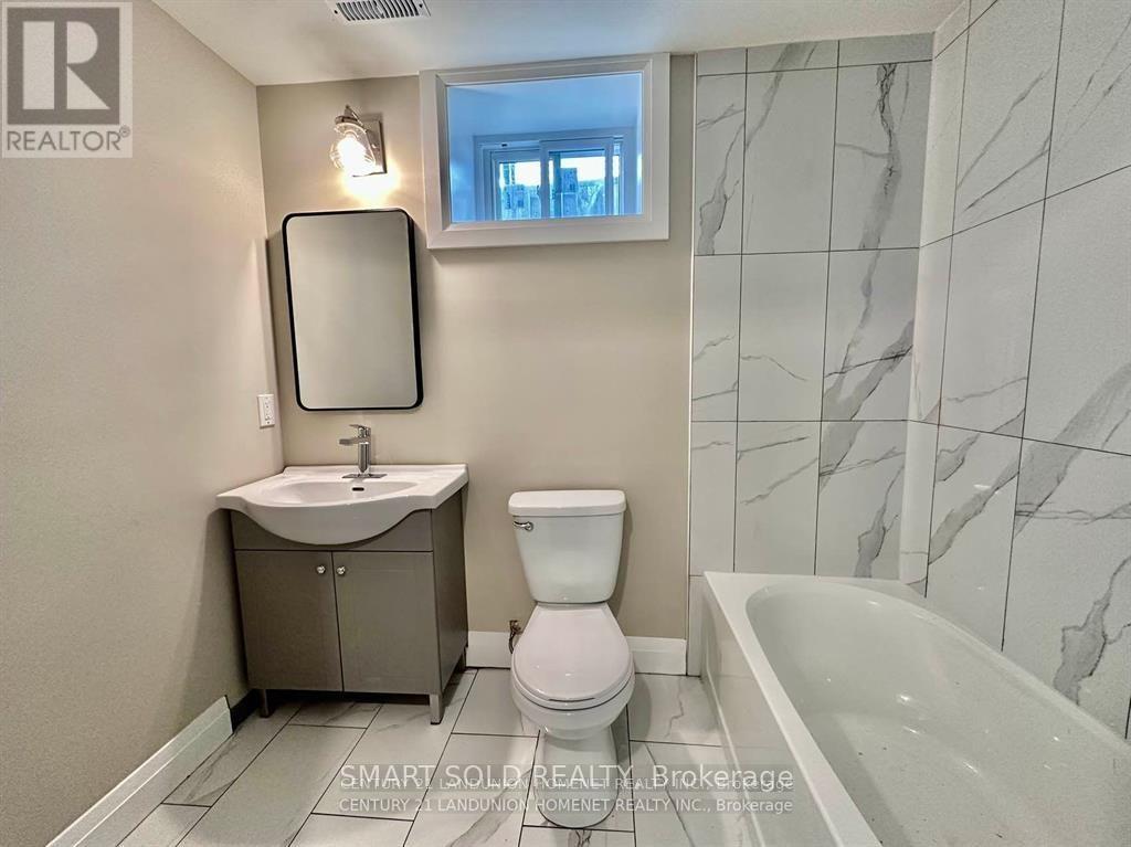 #bsmnt - 169 Garden Avenue E, Georgina, Ontario  L4P 2L2 - Photo 4 - N12877710