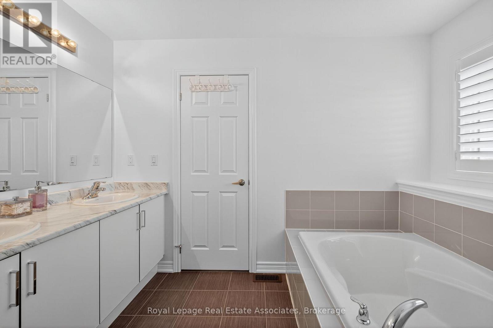 113 Sutcliffe Way, New Tecumseth, Ontario  L9R 0N9 - Photo 21 - N12877718