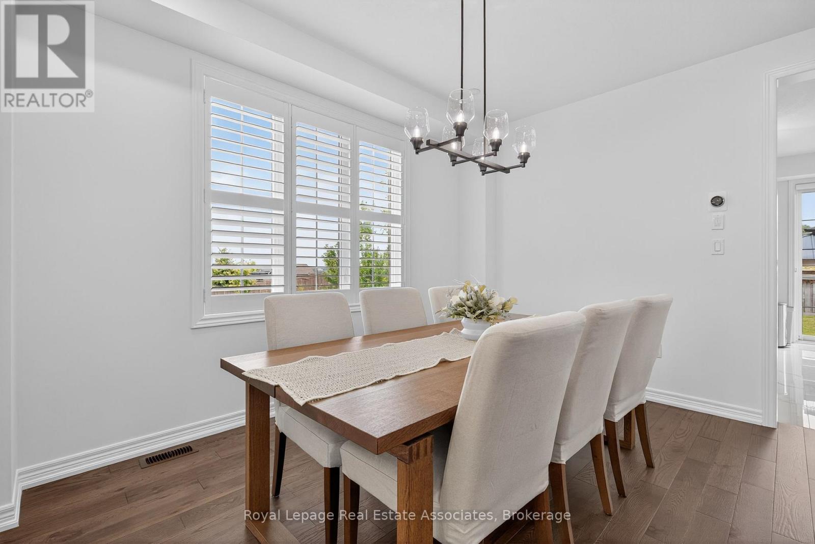 113 Sutcliffe Way, New Tecumseth, Ontario  L9R 0N9 - Photo 4 - N12877718