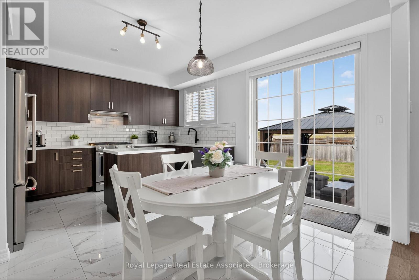 113 Sutcliffe Way, New Tecumseth, Ontario  L9R 0N9 - Photo 6 - N12877718