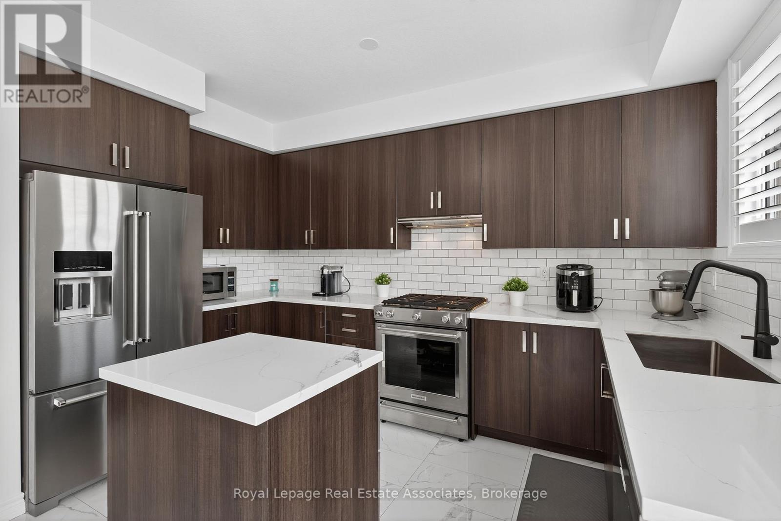 113 Sutcliffe Way, New Tecumseth, Ontario  L9R 0N9 - Photo 8 - N12877718